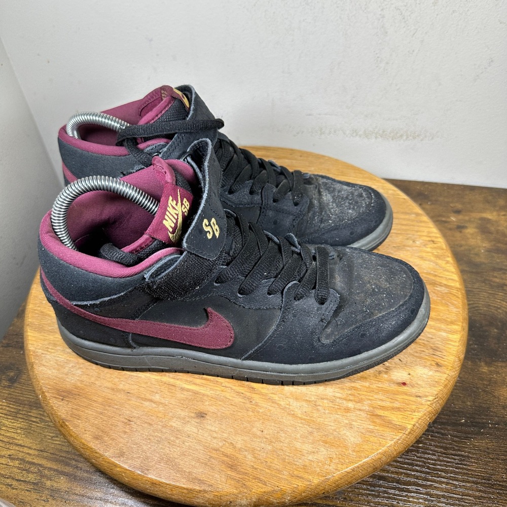 Nike SB Dunk Mid Pro Black Noble Red Suede Skate Shoes 314383-060 Womens 7.5